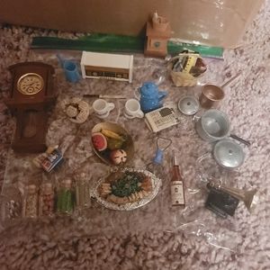 Dollhouse accessories